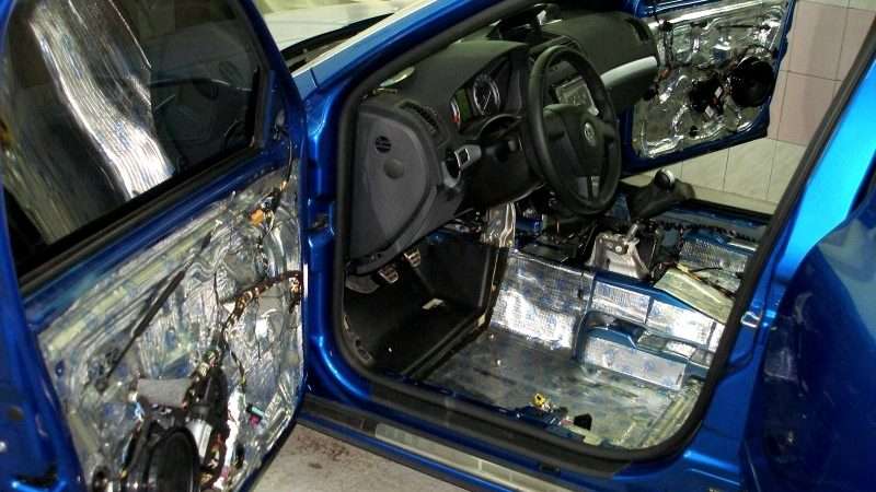 Кто чем шумоизолировал салон автомобиля