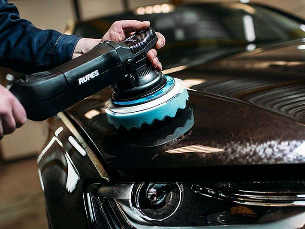VIP ПОЛИРОВКА КУЗОВА АВТОМОБИЛЯ: СОВЕРШЕНСТВО БЛЕСКА И ЗАЩИТА