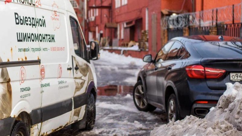 Выездной шиномонтаж или эвакуатор: что выгоднее и быстрее в случае прокола